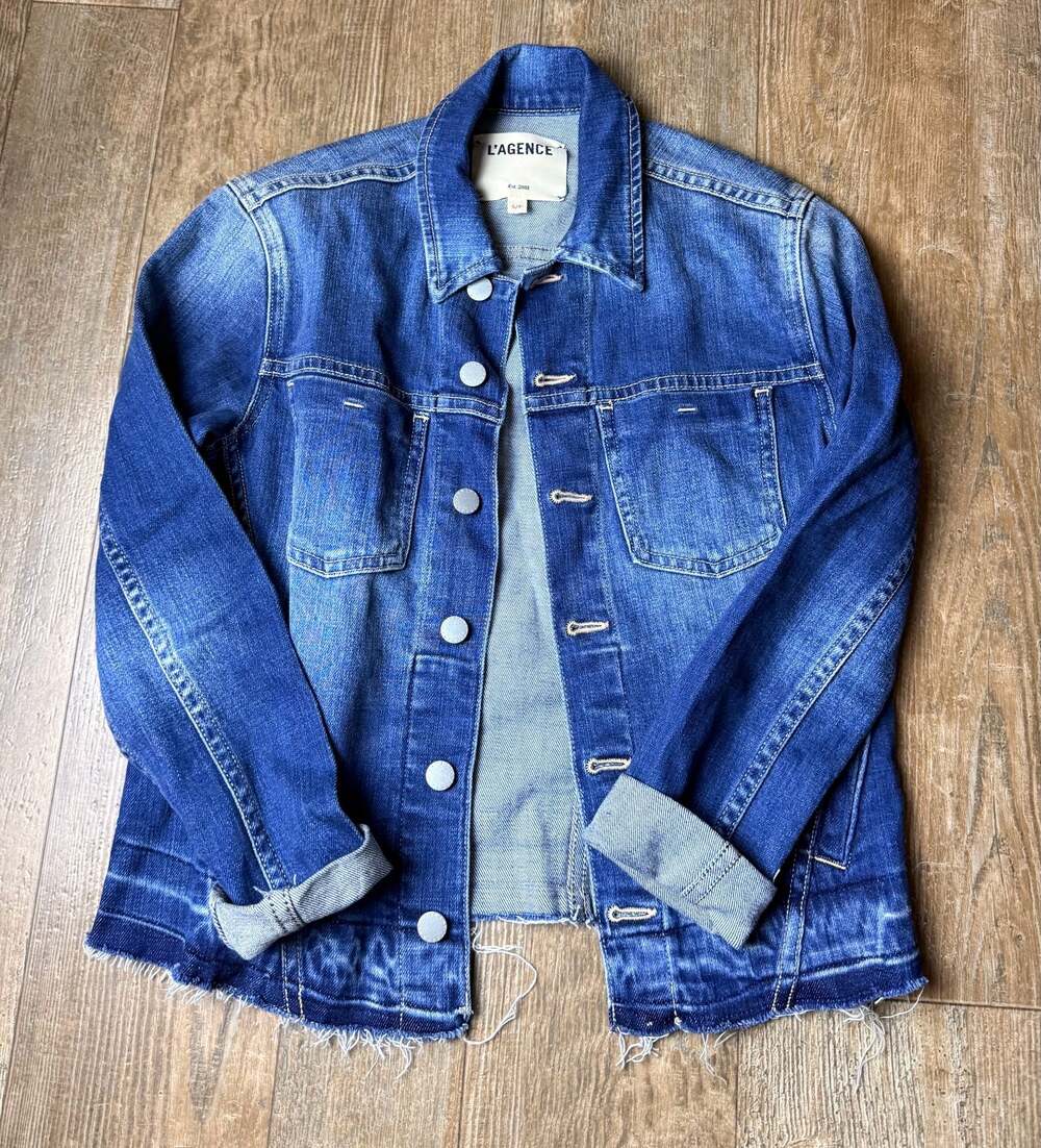 L'AGENCE Janelle Slim Raw Hem Denim Jacket